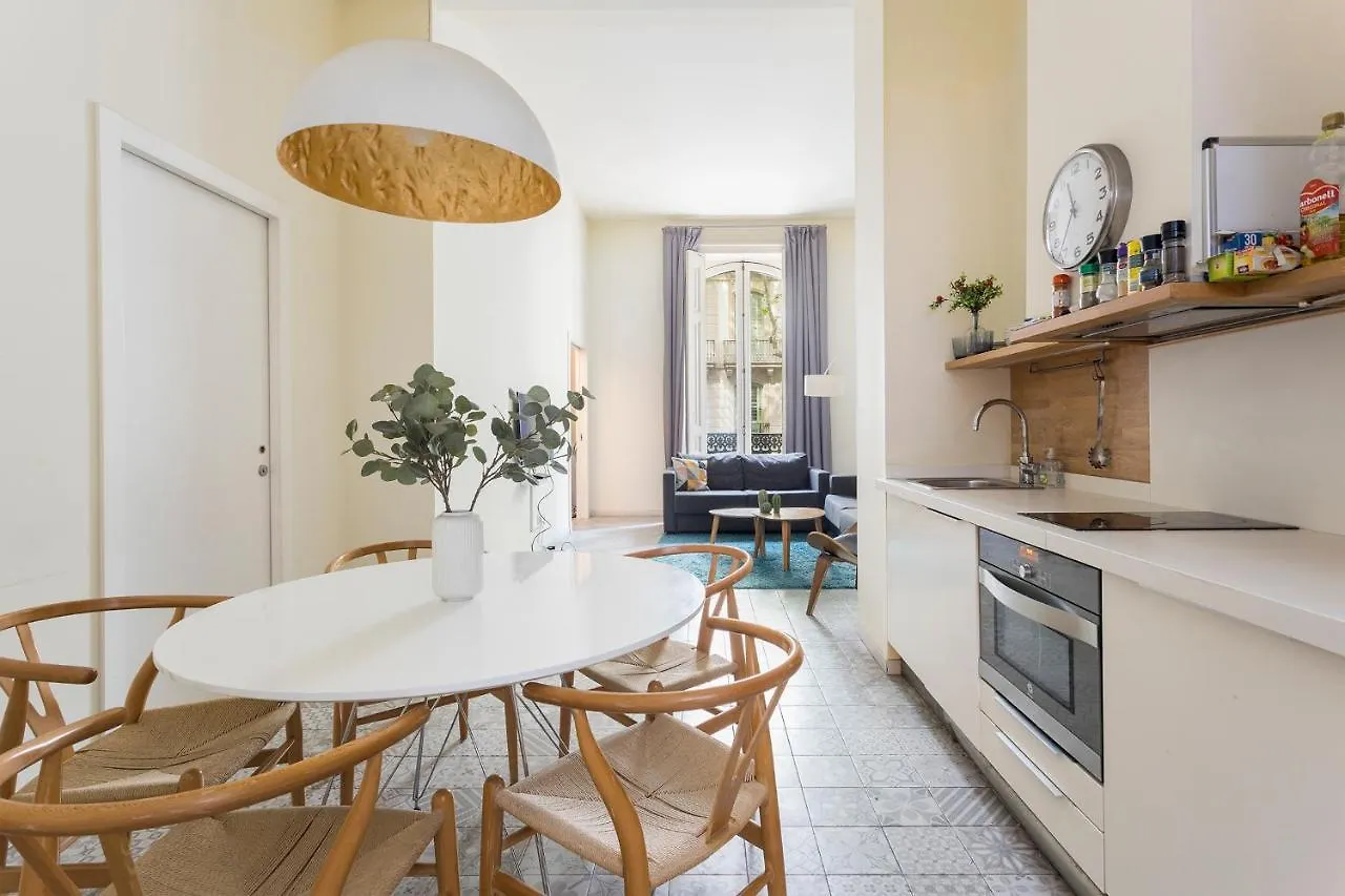 The Barcelona Centric Apt By Maison Pinata