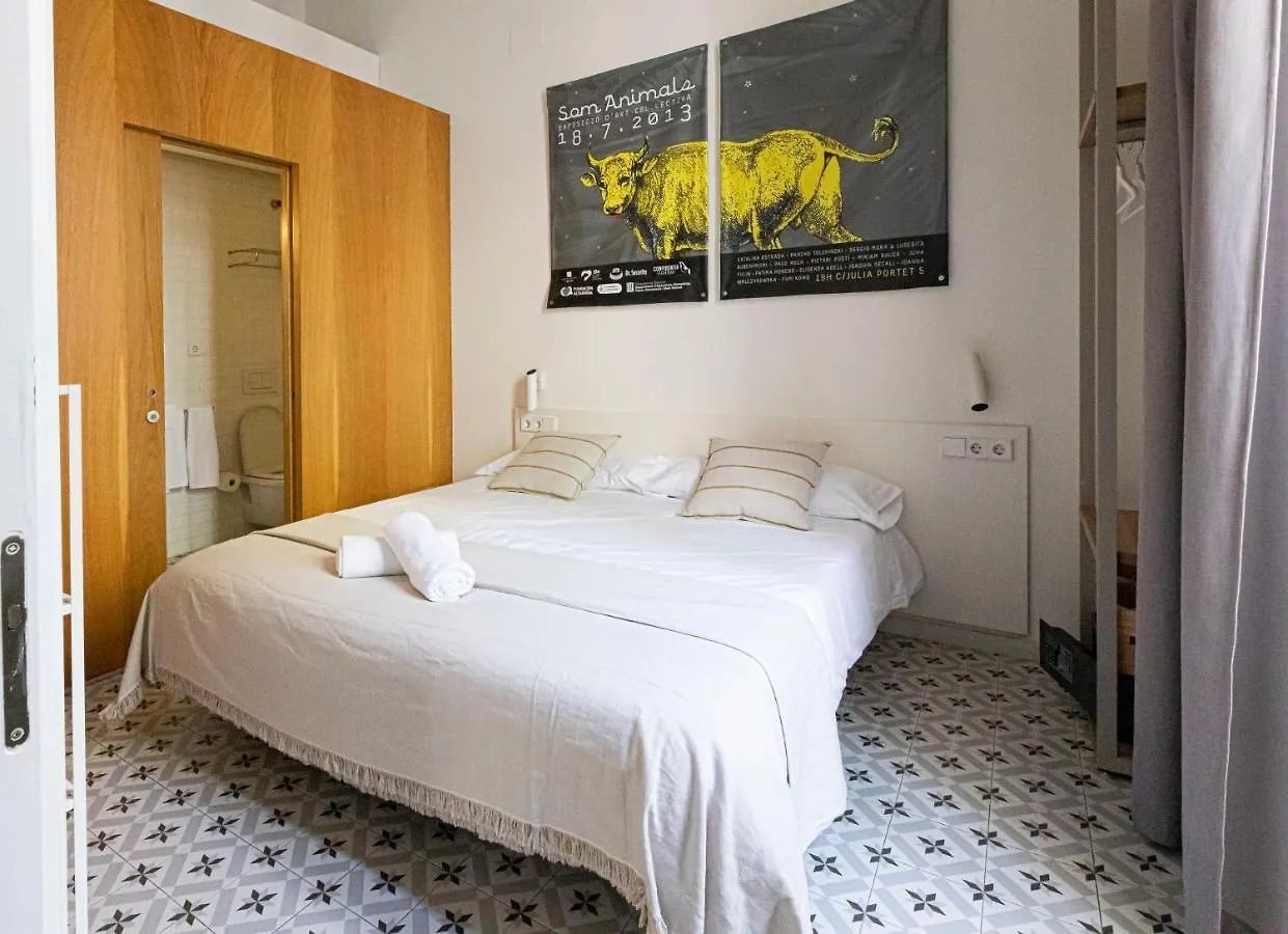 The Barcelona Centric Apt By Maison Pinata 0*,